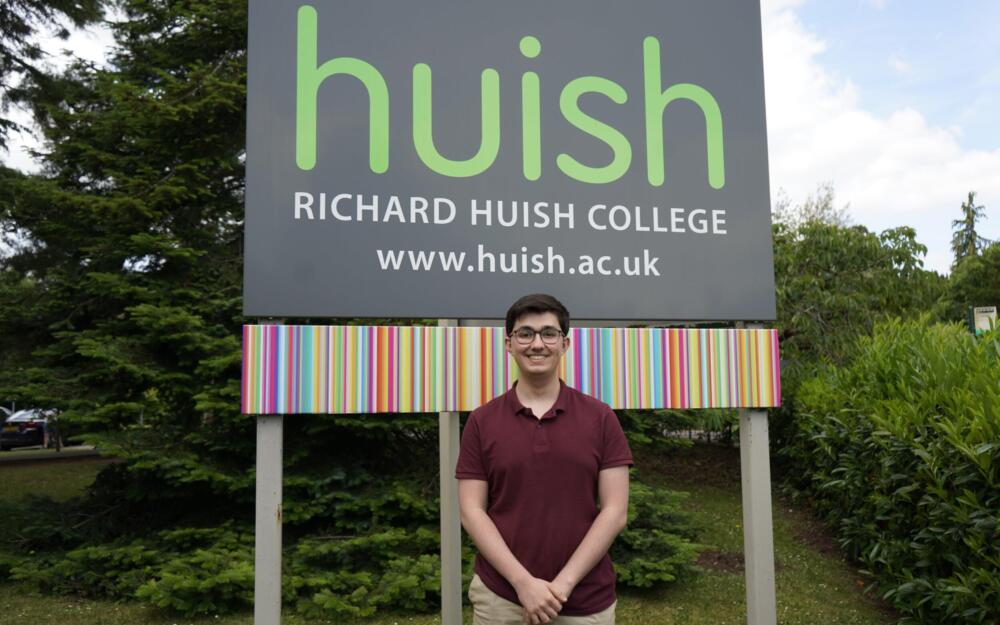Huish student wins second prize in Oxford University’s ‘Unsung Heroes of Science’ video competition