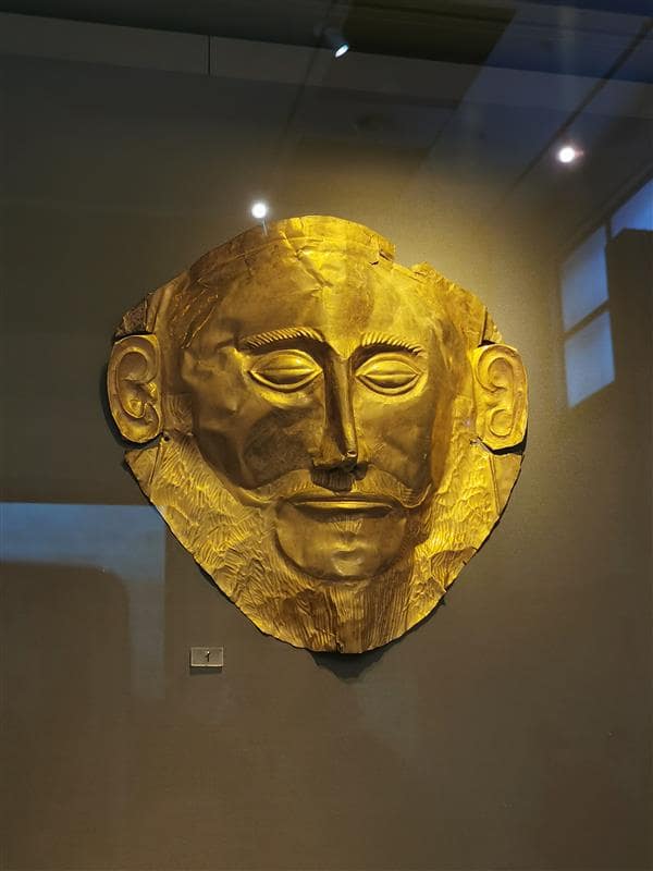 Golden mask