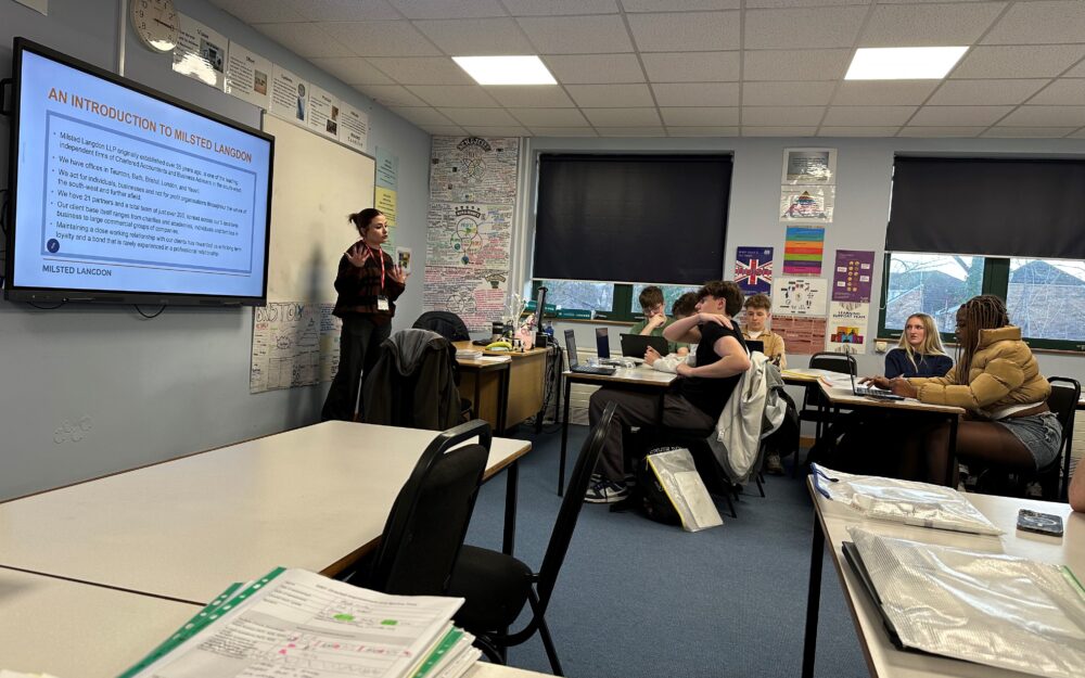 Bridging Theory and Practice: Inspiring Talks for Business Students